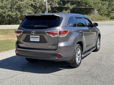 2016 Toyota Highlander LE Plus   - Photo 6 - Loganville, GA 30052