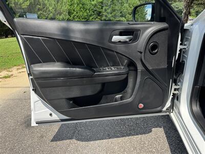 2016 Dodge Charger SXT   - Photo 8 - Loganville, GA 30052