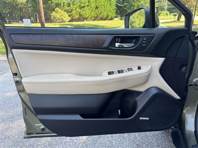 2017 Subaru Outback 3.6R Limited   - Photo 8 - Loganville, GA 30052