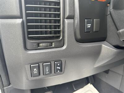 2015 Nissan Titan SL - Photo 8 - Loganville, GA 30052