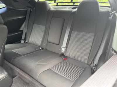 2018 Dodge Challenger R/T   - Photo 13 - Loganville, GA 30052