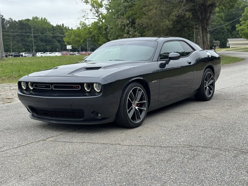 2018 Dodge Challenger R/T   - Photo 1 - Loganville, GA 30052