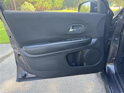 2016 Honda HR-V LX - Photo 8 - Loganville, GA 30052