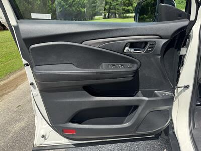 2019 Honda Pilot EX-L w/Navi w/RES - Photo 8 - Loganville, GA 30052