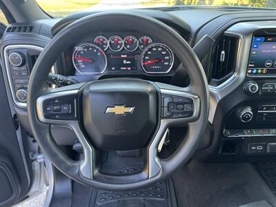 2020 Chevrolet Silverado 1500 LT   - Photo 11 - Loganville, GA 30052