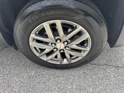 2017 GMC Acadia SLT-1   - Photo 22 - Loganville, GA 30052