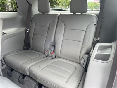 2017 GMC Acadia SLT-1   - Photo 19 - Loganville, GA 30052