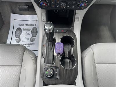 2017 GMC Acadia SLT-1   - Photo 14 - Loganville, GA 30052