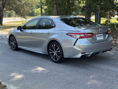 2019 Toyota Camry SE   - Photo 6 - Loganville, GA 30052