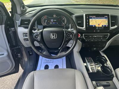 2018 Honda Pilot Elite   - Photo 12 - Loganville, GA 30052