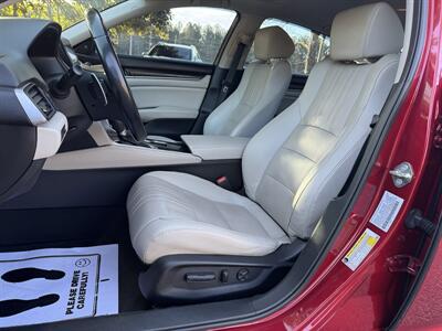 2018 Honda Accord Touring   - Photo 9 - Loganville, GA 30052
