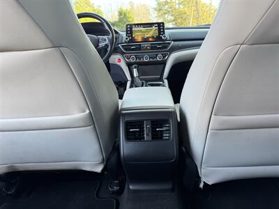 2018 Honda Accord Touring   - Photo 17 - Loganville, GA 30052