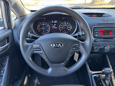 2018 Kia Forte LX   - Photo 10 - Loganville, GA 30052