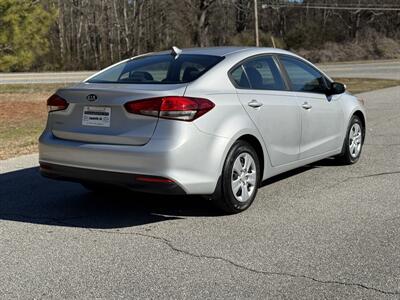 2018 Kia Forte LX   - Photo 4 - Loganville, GA 30052