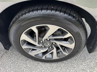 2018 Honda Civic EX   - Photo 11 - Loganville, GA 30052