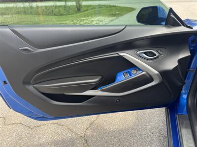 2017 Chevrolet Camaro SS   - Photo 8 - Loganville, GA 30052