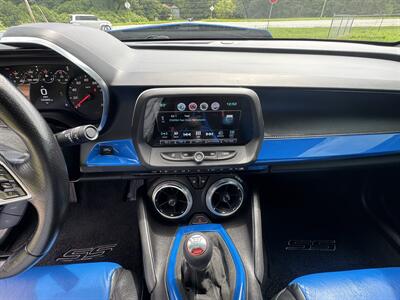 2017 Chevrolet Camaro SS   - Photo 12 - Loganville, GA 30052