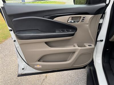 2016 Honda Pilot Elite - Photo 7 - Loganville, GA 30052