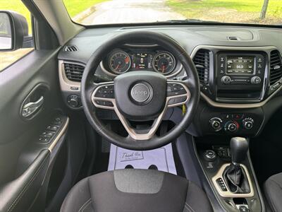 2017 Jeep Cherokee Sport   - Photo 11 - Loganville, GA 30052