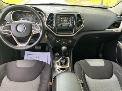2017 Jeep Cherokee Sport   - Photo 12 - Loganville, GA 30052