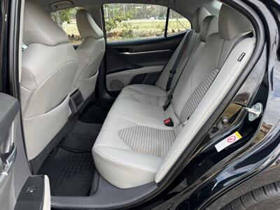 2018 Toyota Camry SE   - Photo 16 - Loganville, GA 30052