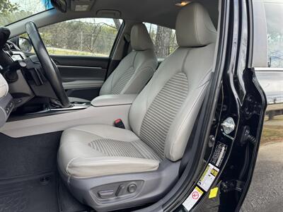 2018 Toyota Camry SE   - Photo 7 - Loganville, GA 30052