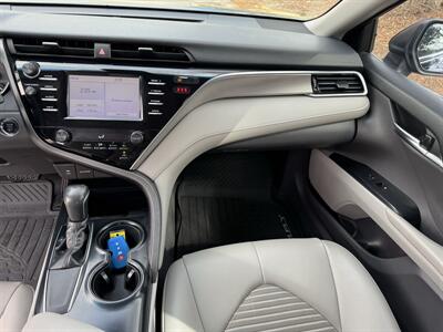 2018 Toyota Camry SE   - Photo 14 - Loganville, GA 30052