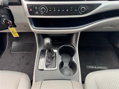 2015 Toyota Highlander LE - Photo 14 - Loganville, GA 30052