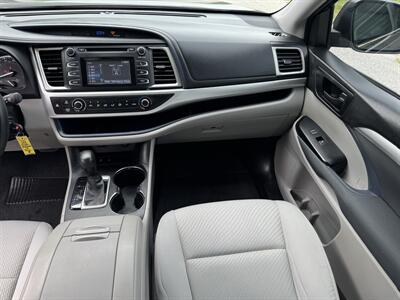 2015 Toyota Highlander LE - Photo 15 - Loganville, GA 30052