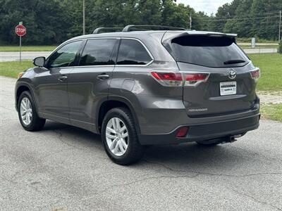 2015 Toyota Highlander LE - Photo 5 - Loganville, GA 30052