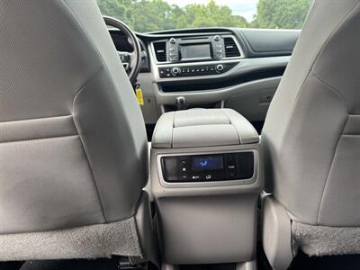 2015 Toyota Highlander LE - Photo 18 - Loganville, GA 30052