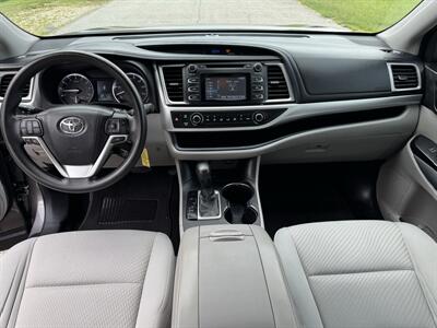 2015 Toyota Highlander LE - Photo 12 - Loganville, GA 30052