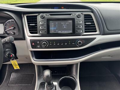 2015 Toyota Highlander LE - Photo 13 - Loganville, GA 30052
