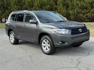 2010 Toyota Highlander   - Photo 3 - Loganville, GA 30052