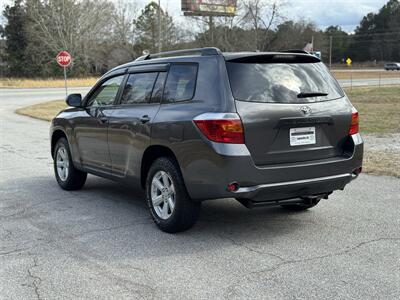 2010 Toyota Highlander   - Photo 6 - Loganville, GA 30052
