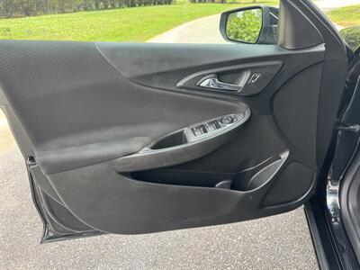 2021 Chevrolet Malibu LT   - Photo 8 - Loganville, GA 30052