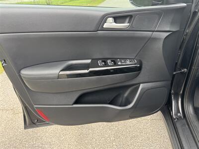 2019 Kia Sportage EX   - Photo 8 - Loganville, GA 30052