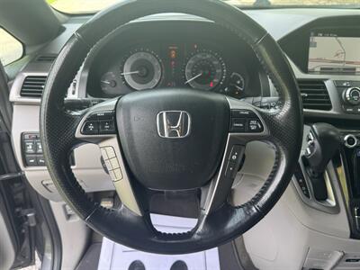 2015 Honda Odyssey Touring   - Photo 9 - Loganville, GA 30052