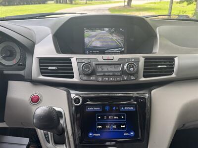 2015 Honda Odyssey Touring   - Photo 12 - Loganville, GA 30052