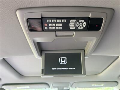 2015 Honda Odyssey Touring   - Photo 14 - Loganville, GA 30052