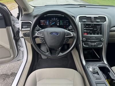 2019 Ford Fusion SE   - Photo 10 - Loganville, GA 30052