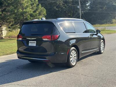 2019 Chrysler Pacifica Touring L   - Photo 4 - Loganville, GA 30052