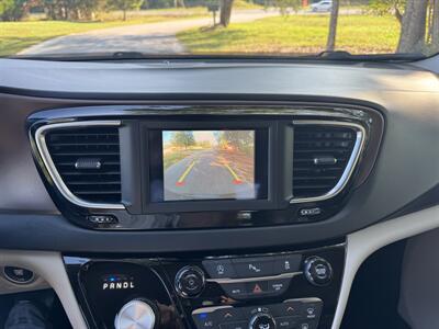 2019 Chrysler Pacifica Touring L   - Photo 12 - Loganville, GA 30052