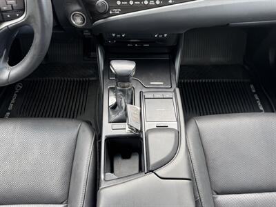 2020 Lexus ES   - Photo 14 - Loganville, GA 30052