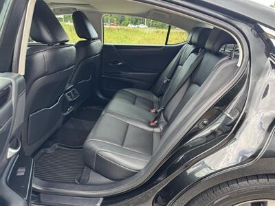 2020 Lexus ES   - Photo 18 - Loganville, GA 30052