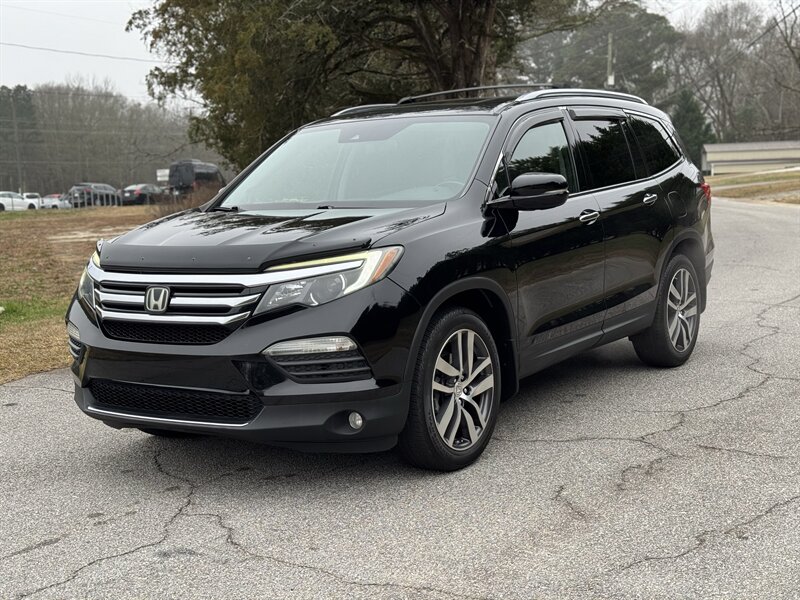 2016 Honda Pilot Touring's photo