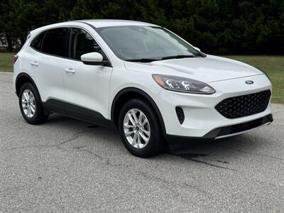 2020 Ford Escape SE   - Photo 1 - Loganville, GA 30052