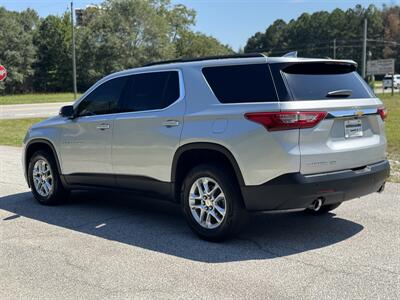 2021 Chevrolet Traverse LT Cloth   - Photo 6 - Loganville, GA 30052