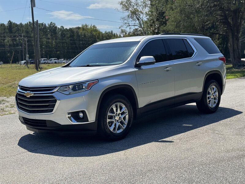 2021 Chevrolet Traverse LT Cloth - Photo 1 - Loganville, GA 30052
