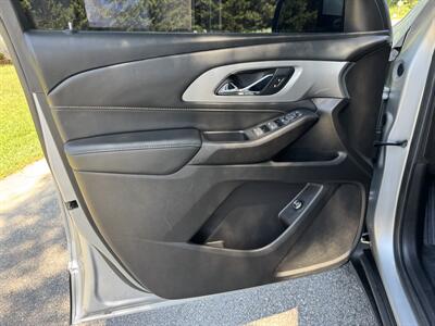 2021 Chevrolet Traverse LT Cloth   - Photo 9 - Loganville, GA 30052